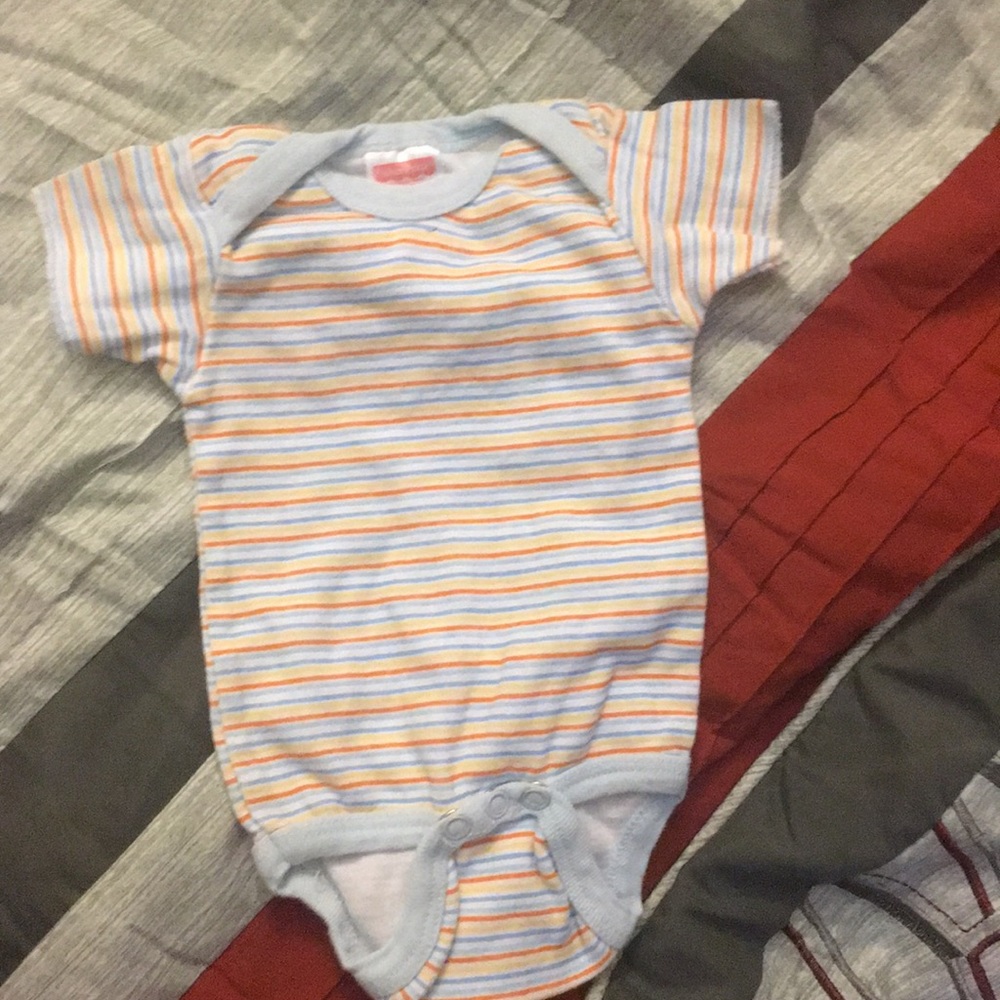 BUNDLE 3 baby boy onesies !